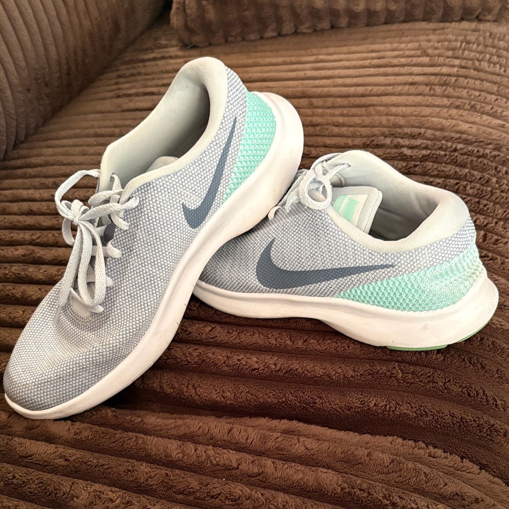 Nike Women's Gray and Mint Sneakers